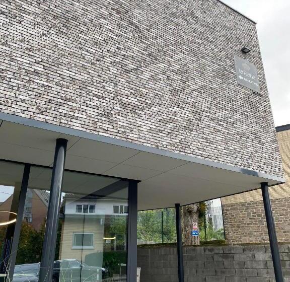 酒店 Boutique Hôtel, La Cour De La Reine, Rooftop & Bistronomique Restaurant