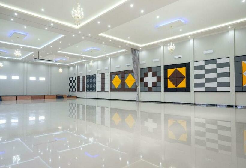 Hotel Reddoorz Plus @ Jl Pemuda Pati