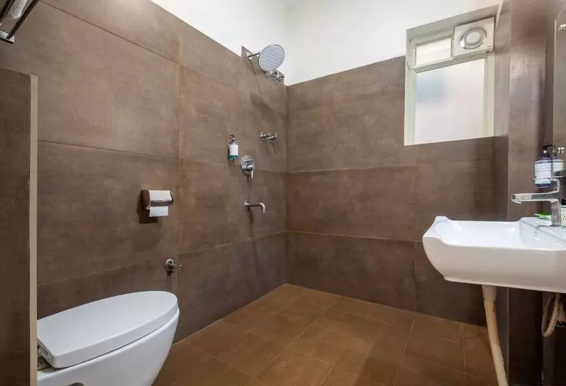 ホテル Treebo Sans Sarav Kushalnagar