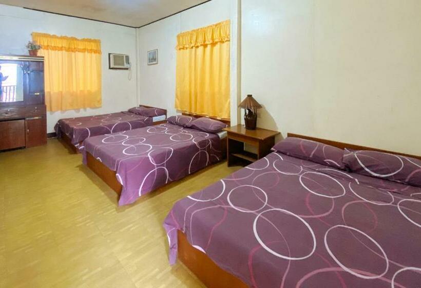 Reddoorz Hostel @ Molino Beach Resort