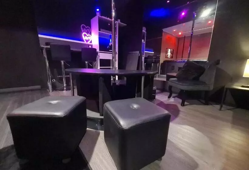 Aamiaismajoitus (B&B) Loveroom Sexyloveroom