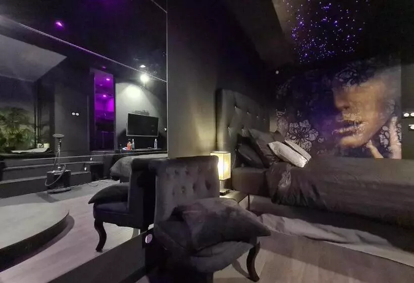 Aamiaismajoitus (B&B) Loveroom Sexyloveroom