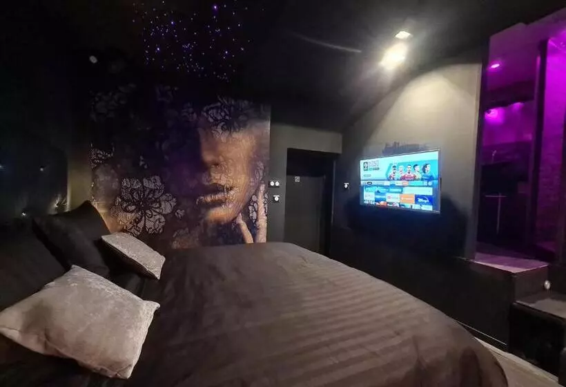 Aamiaismajoitus (B&B) Loveroom Sexyloveroom