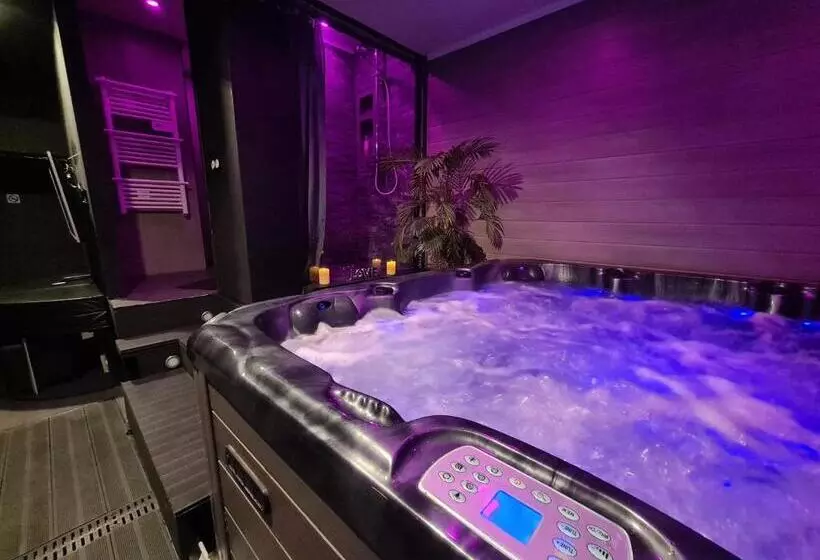 Aamiaismajoitus (B&B) Loveroom Sexyloveroom