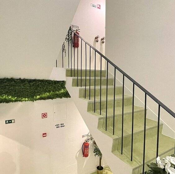 هتل Mystay Porto São Bento