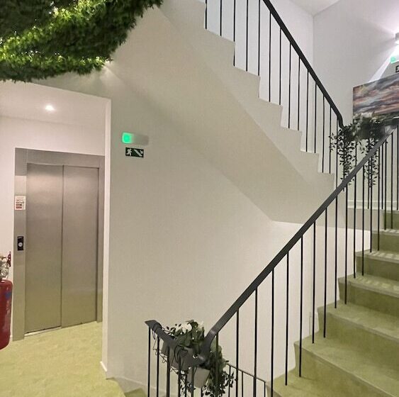 هتل Mystay Porto São Bento