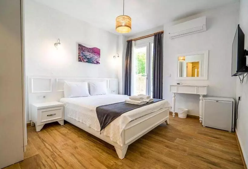 Londi̇a Otel