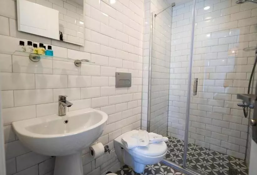 Londi̇a Otel