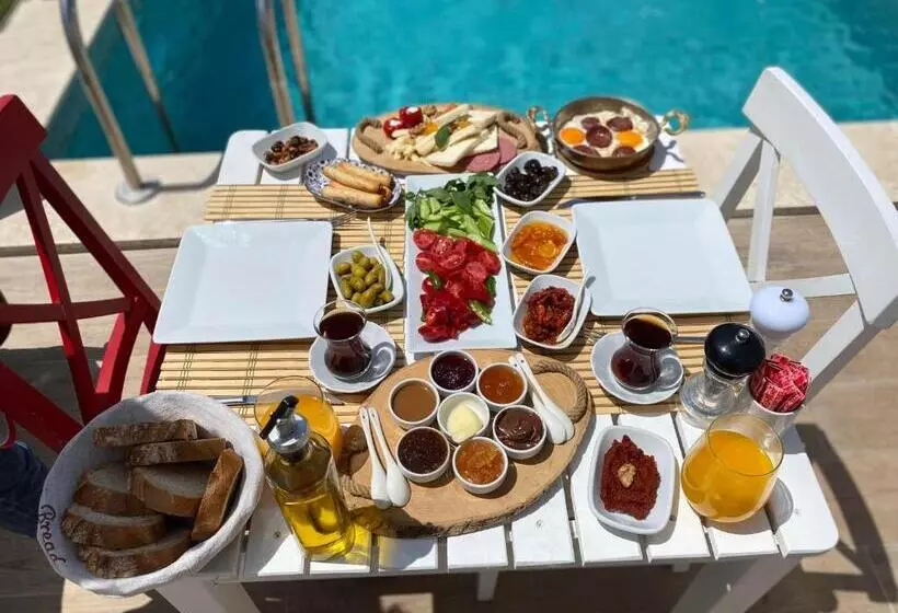 Londi̇a Otel