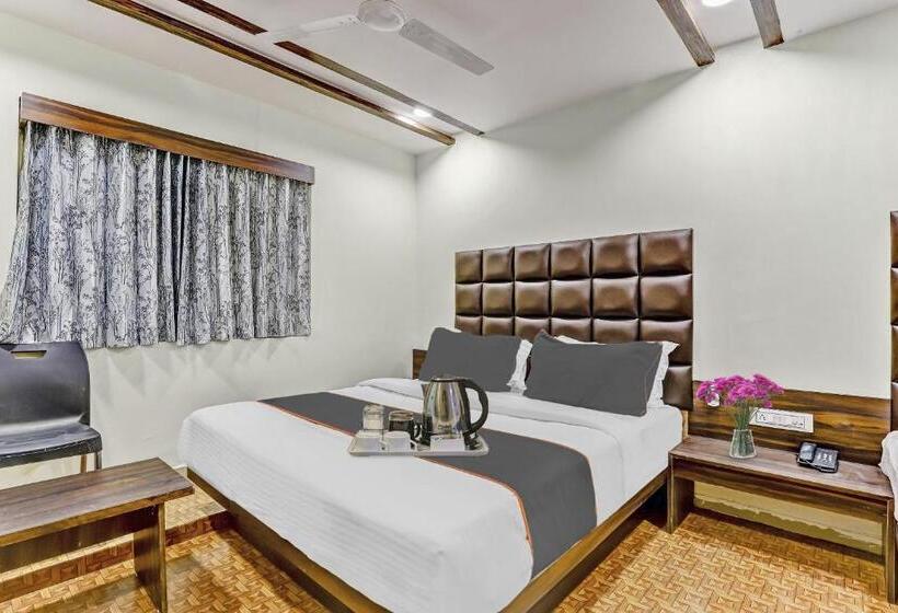 בית מלון כפרי Collection O Laxmi Kuber