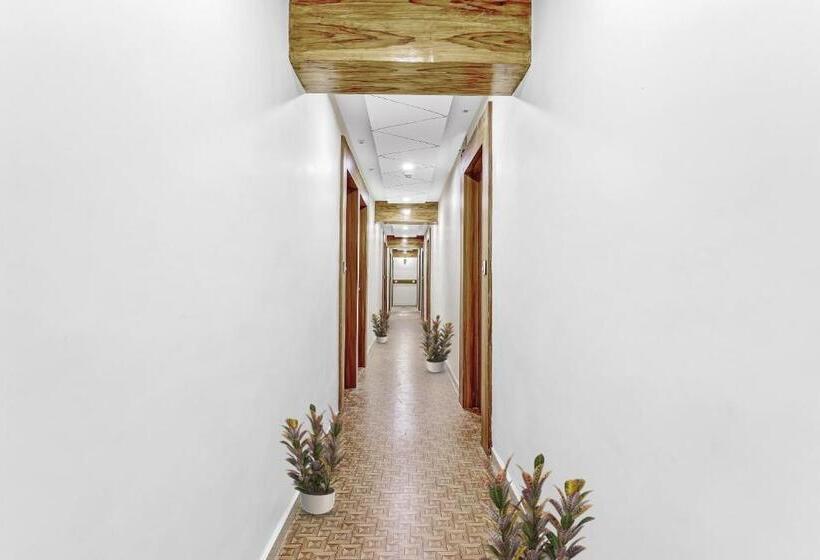 בית מלון כפרי Collection O Laxmi Kuber