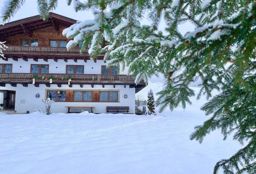 هتل Untergrundgut