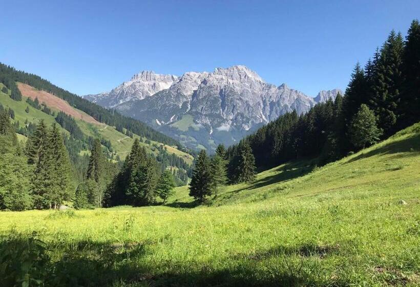 هتل Untergrundgut