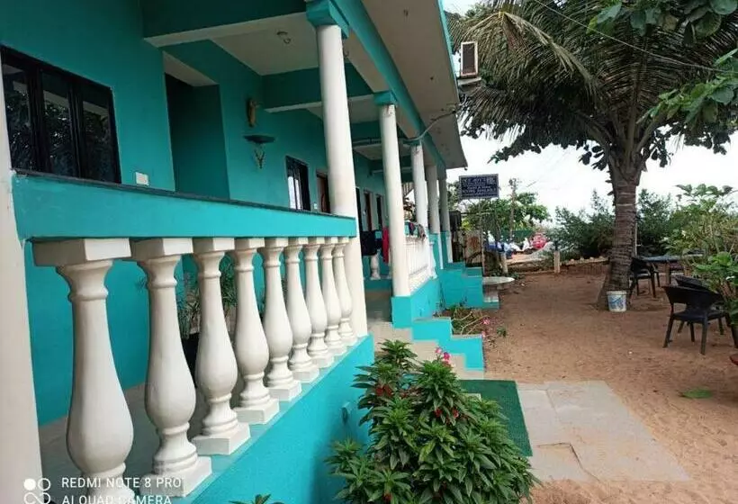 Majatalo Dee Joy S Beach Place