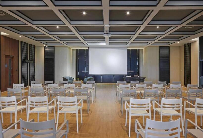 Hotel Komune Living & Wellness In The Park