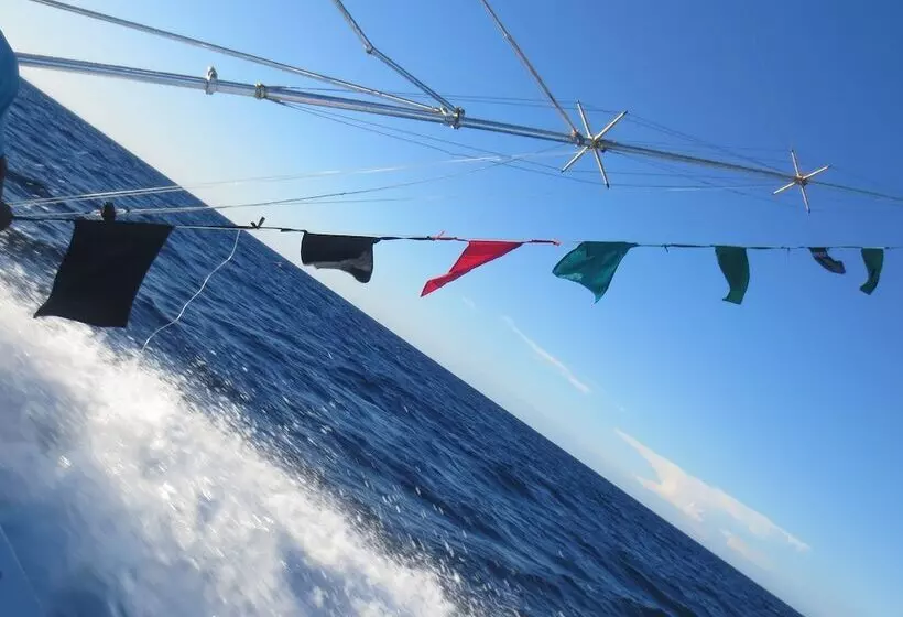 Hotelli Angel's Bay Resort