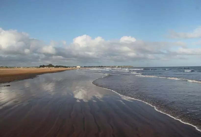 Hotelli Angel's Bay Resort