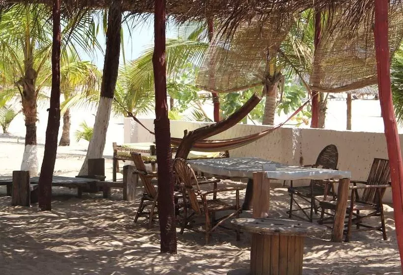 Hotelli Angel's Bay Resort