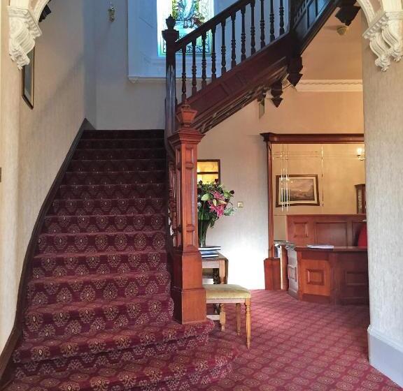 Hotel Garvock House