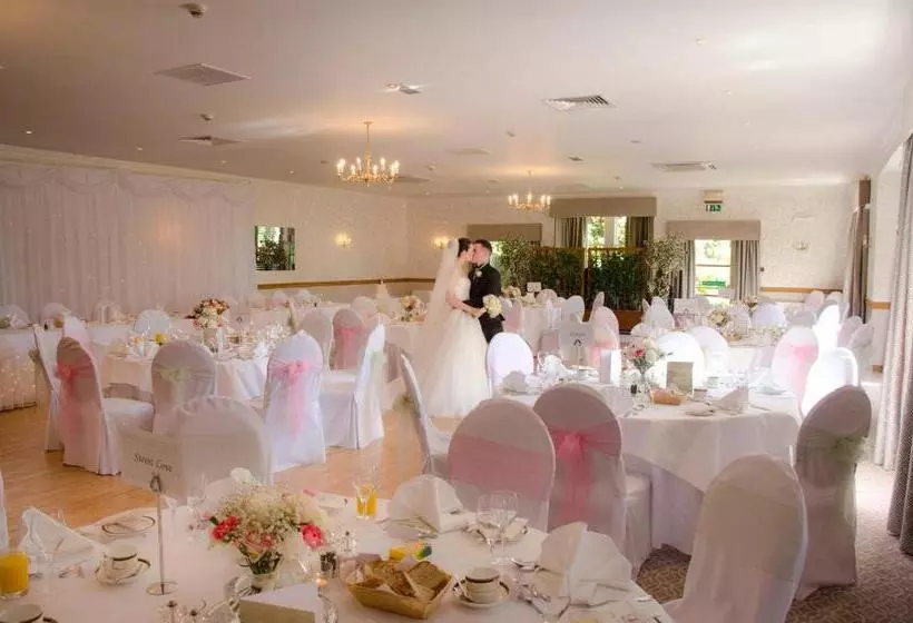 هتل Garvock House