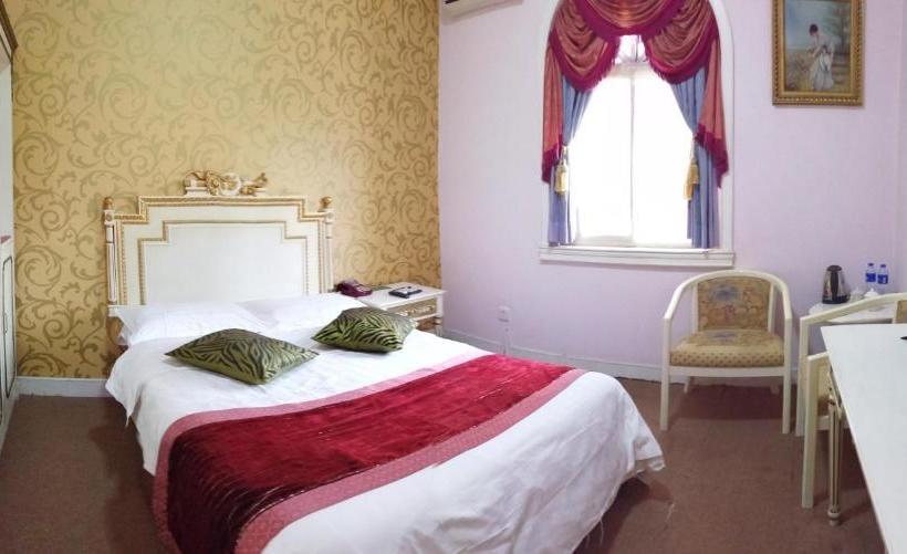 Отель Royal Garden