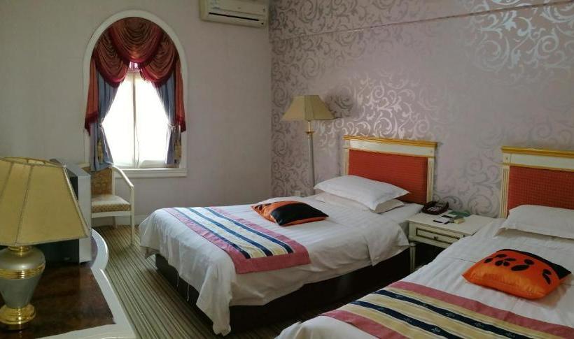 Отель Royal Garden