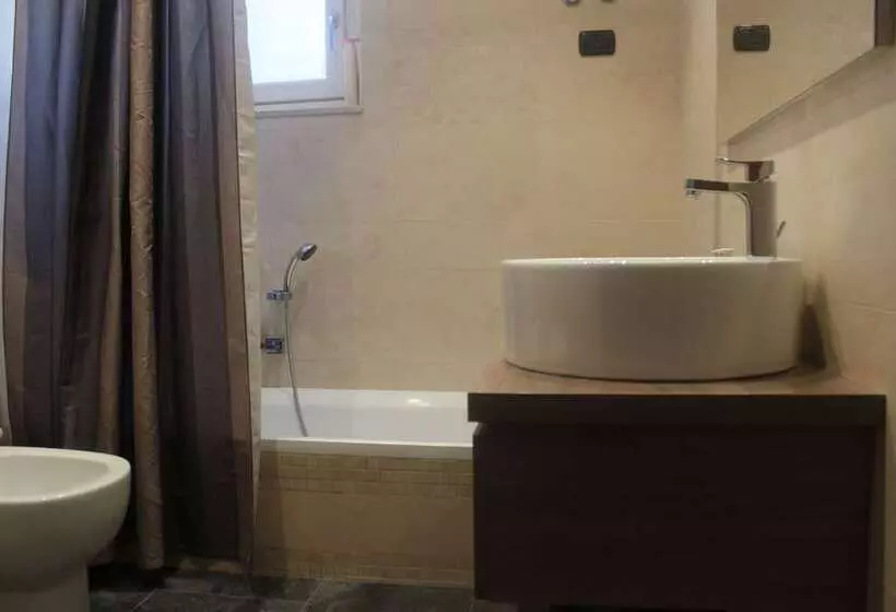 ホテル Stasera A Casa Da M.e.