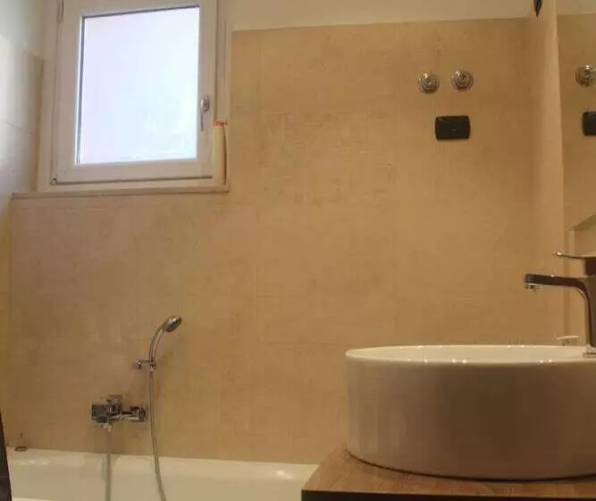 ホテル Stasera A Casa Da M.e.