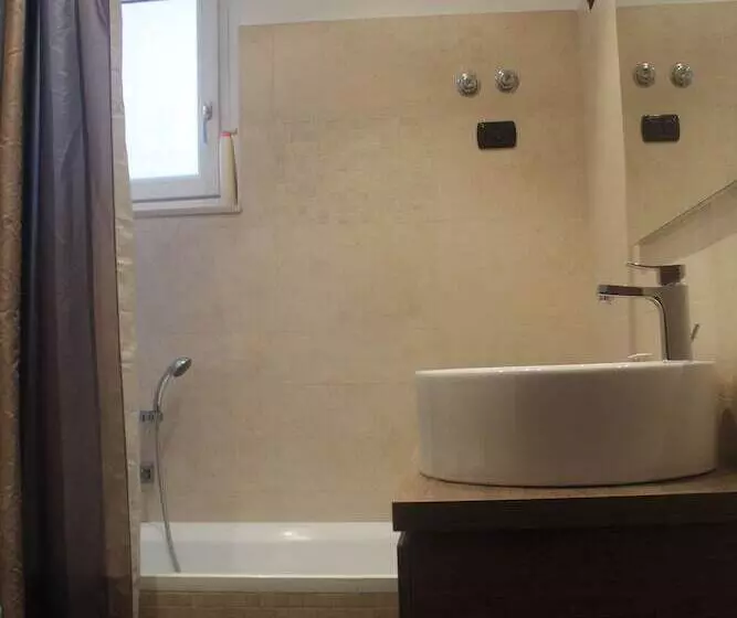 ホテル Stasera A Casa Da M.e.