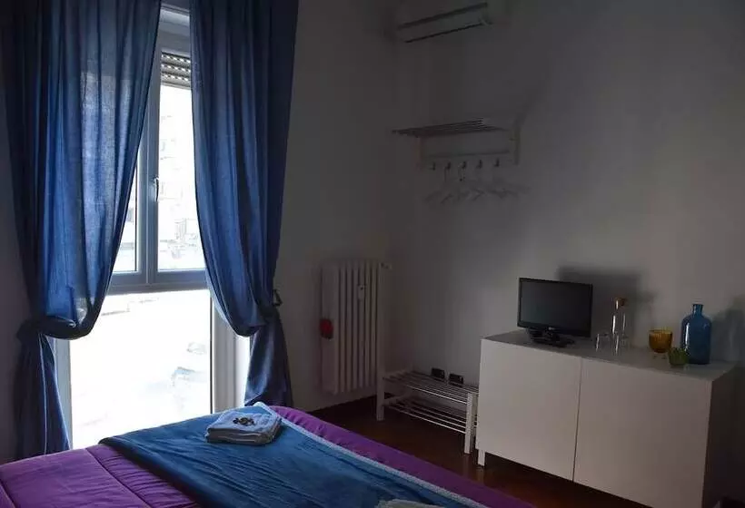 ホテル Stasera A Casa Da M.e.