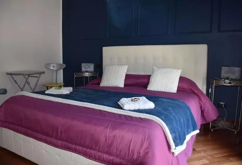 ホテル Stasera A Casa Da M.e.