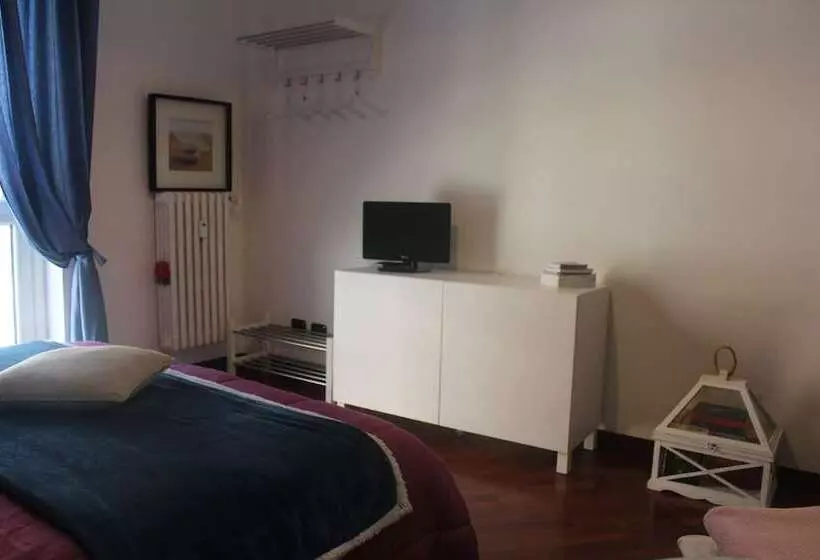 ホテル Stasera A Casa Da M.e.