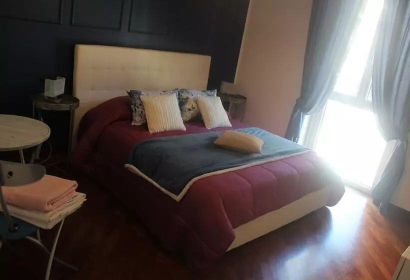 ホテル Stasera A Casa Da M.e.