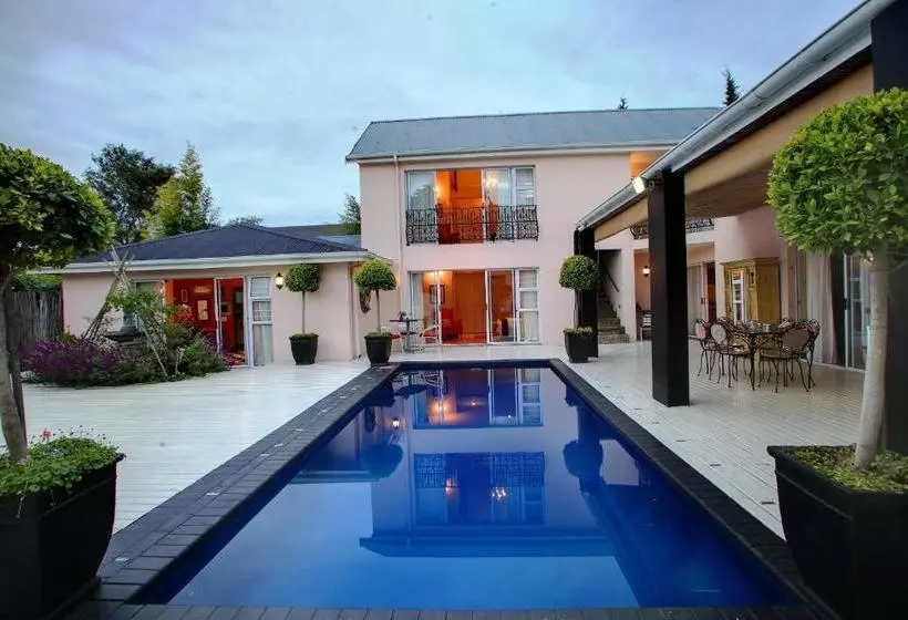 Pension Acorn Guest House