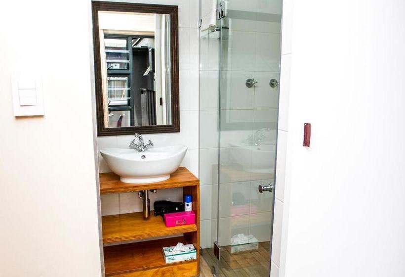 펜션 Acorn Guest House