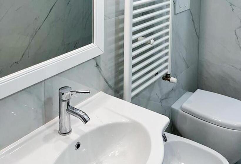 פנסיון Casa Regina Margherita, Possibilità Di Posteggio Moto E Bici