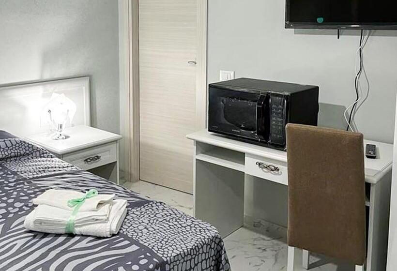 פנסיון Casa Regina Margherita, Possibilità Di Posteggio Moto E Bici