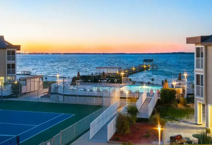 Soundside Holiday Beach Resort