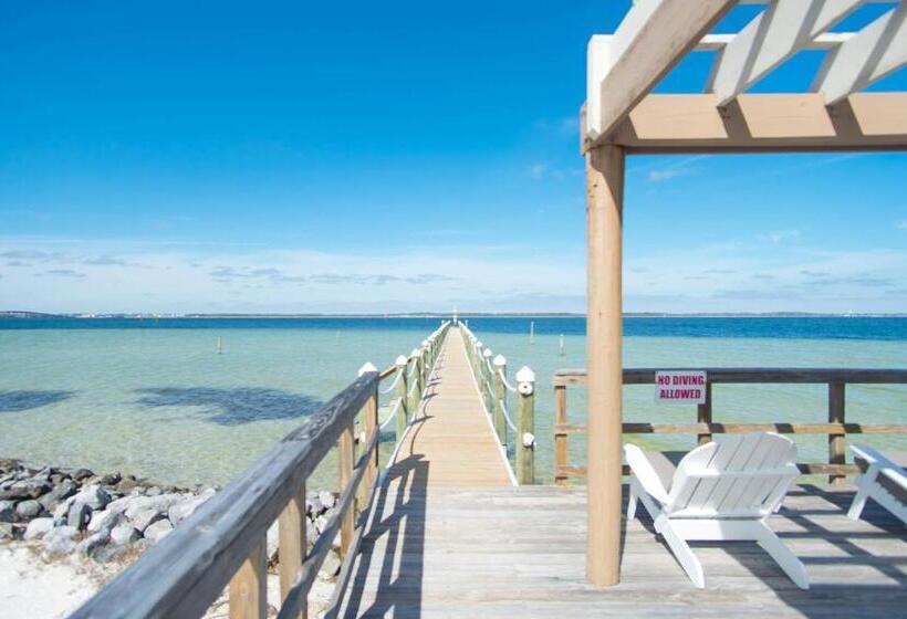 Soundside Holiday Beach Resort