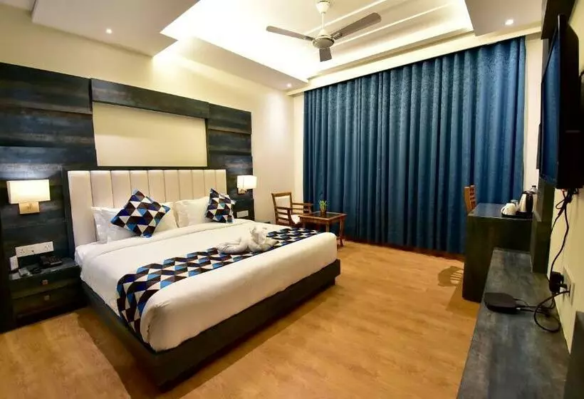 Fabhotel Prime Centella
