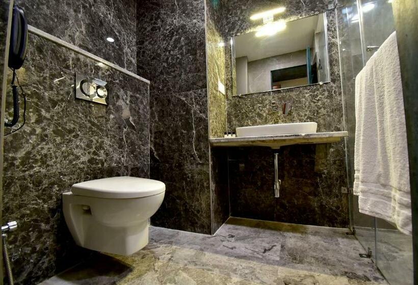 Fabhotel Prime Centella