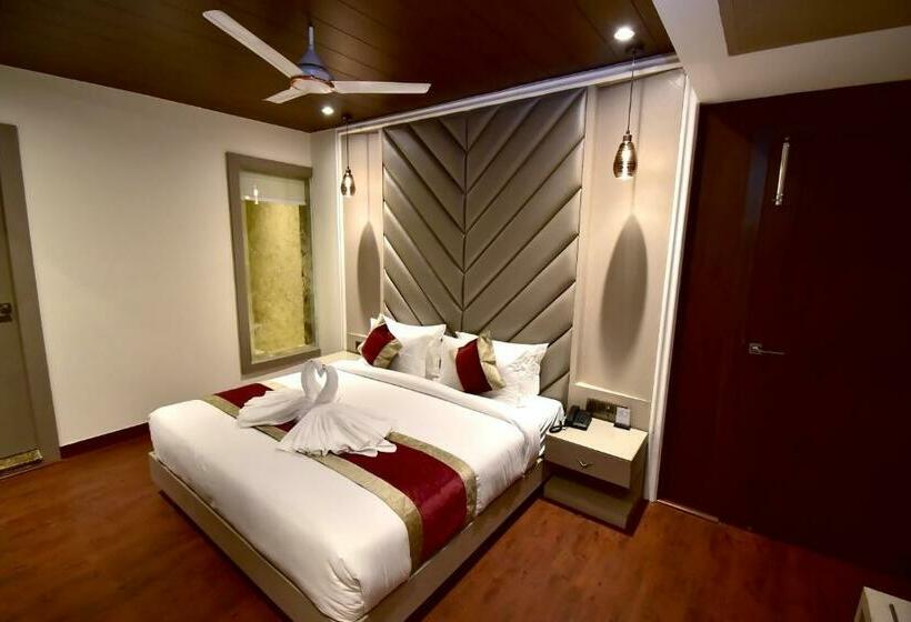 Fabhotel Prime Centella