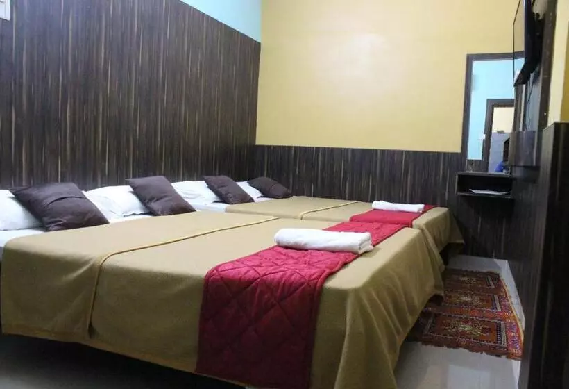 Hotelli Gsr Residency