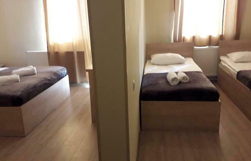 هتل Kazbegi Holiday