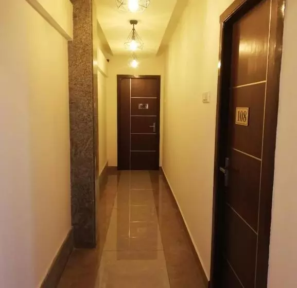 Hotelli Super Townhouse Krishnagiri Formerly Vijay Inn