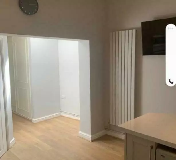 ペンション Beautiful Stylish House Near Town Centre