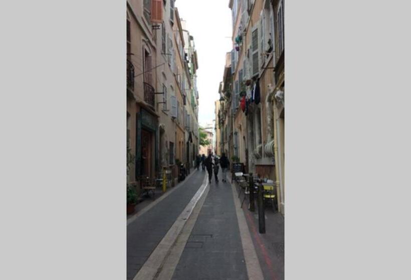 ペンション Chambre Au Cœur De Marseille Centre « le Panier »