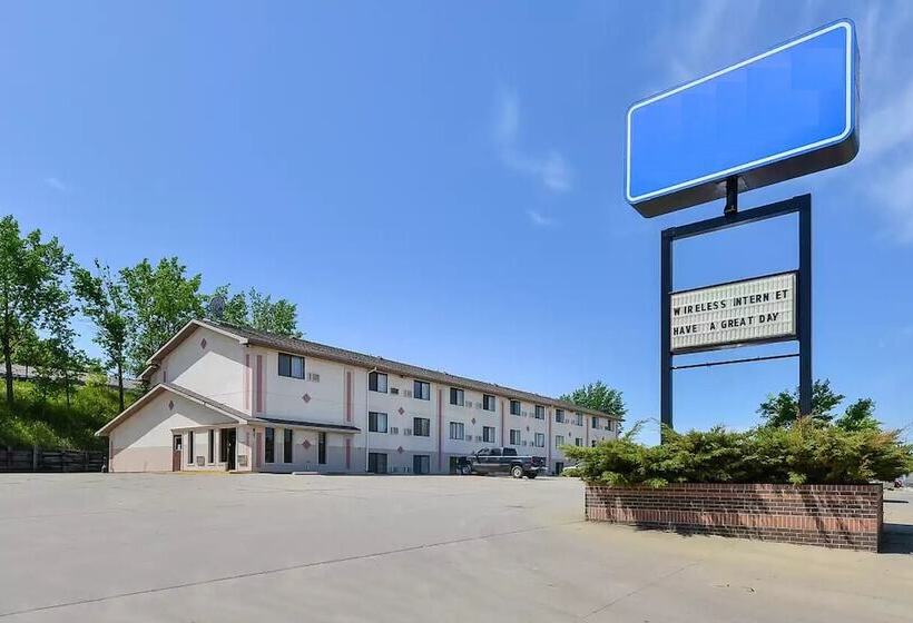 مُتل Dickinson Inn