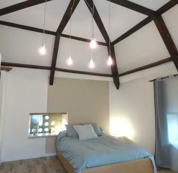 ベッドアンドブレックファースト La Tourelle 82