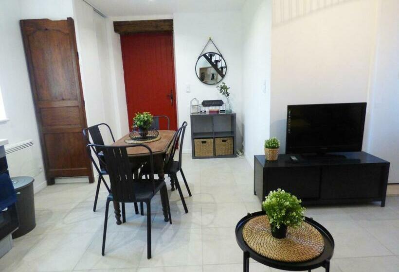 צימר La Tourelle 82